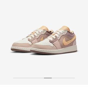 Nike Air Jordan 1 Low SE Craft